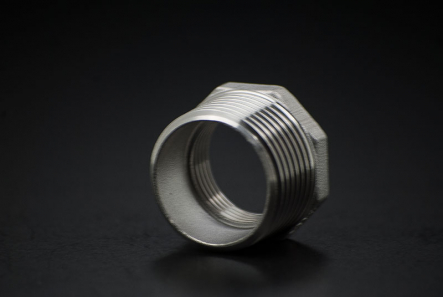 Stainless Steel Reduce Piece - 1 1/4 x 1 Inch / Male Thread x Female Thread